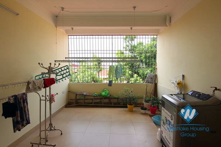 Nice house with 5 bedrooms for rent in Cay Giay, Ha Noi